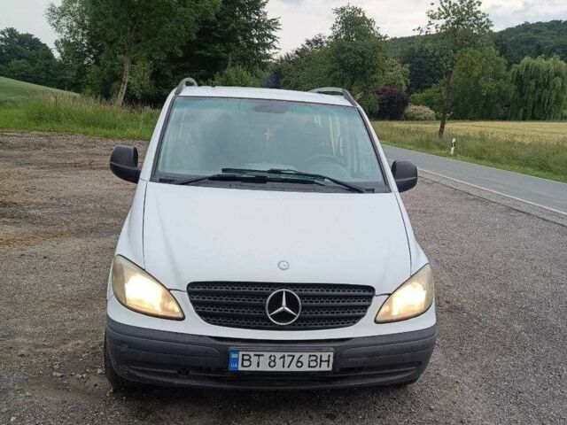 Белый Мерседес Вито, объемом двигателя 2.1 л и пробегом 504 тыс. км за 9499 $, фото 1 на Automoto.ua