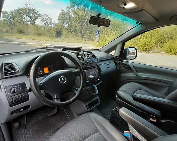 Білий Мерседес Віто, об'ємом двигуна 2.99 л та пробігом 272 тис. км за 13000 $, фото 25 на Automoto.ua