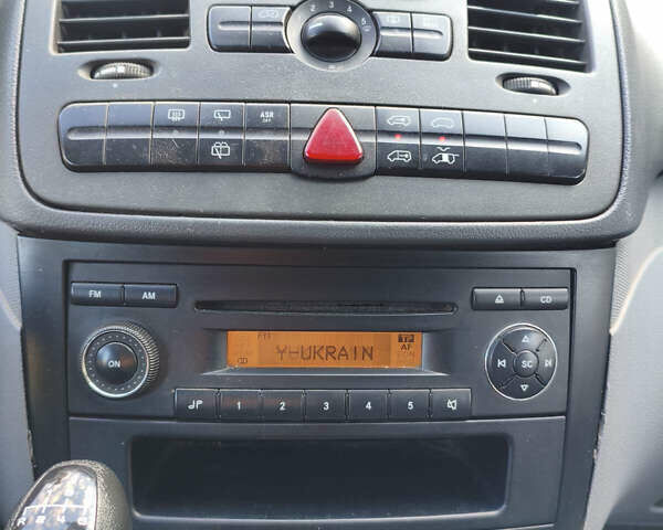 Белый Мерседес Вито, объемом двигателя 2.15 л и пробегом 361 тыс. км за 8950 $, фото 22 на Automoto.ua