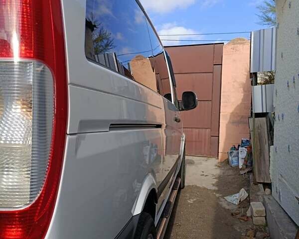 Белый Мерседес Вито, объемом двигателя 2.15 л и пробегом 337 тыс. км за 10600 $, фото 9 на Automoto.ua