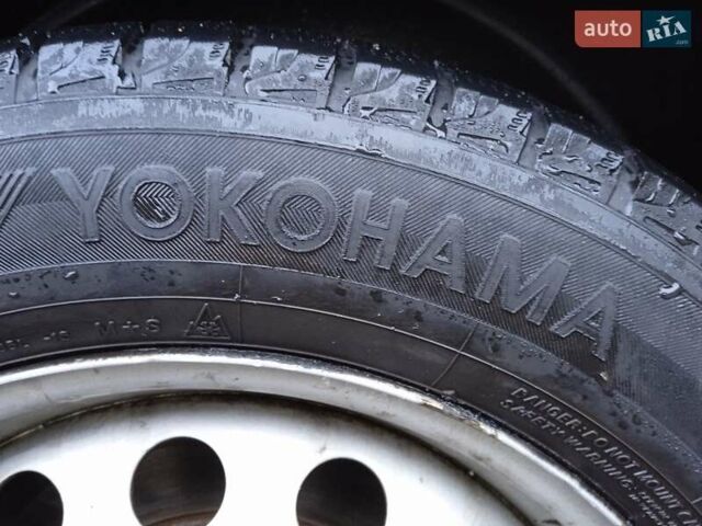 Мерседес Вито 2009 в Киеве на Automoto.ua Белый Мерседес Вито, объемом двигателя 2.15 л и пробегом 317 тыс. км за 8999 $, фото 45 на Automoto.ua