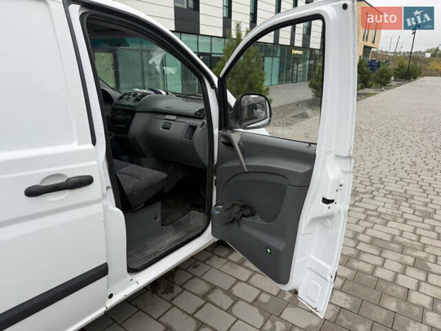 Мерседес Вито 2009 в Хмельницком на Automoto.ua Белый Мерседес Вито, объемом двигателя 2.15 л и пробегом 351 тыс. км за 5900 $, фото 5 на Automoto.ua