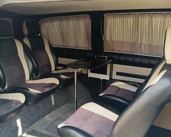 Белый Мерседес Вито, объемом двигателя 2.15 л и пробегом 337 тыс. км за 10600 $, фото 11 на Automoto.ua