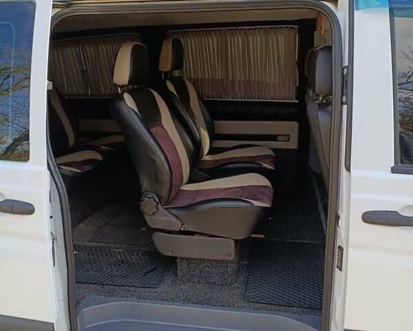 Белый Мерседес Вито, объемом двигателя 2.15 л и пробегом 337 тыс. км за 10600 $, фото 13 на Automoto.ua