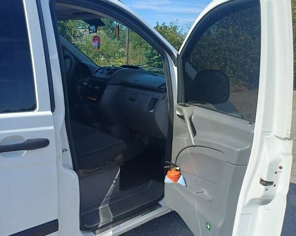 Мерседес Вито 2009 в Виннице на Automoto.ua Белый Мерседес Вито, объемом двигателя 2.15 л и пробегом 276 тыс. км за 9900 $, фото 1 на Automoto.ua