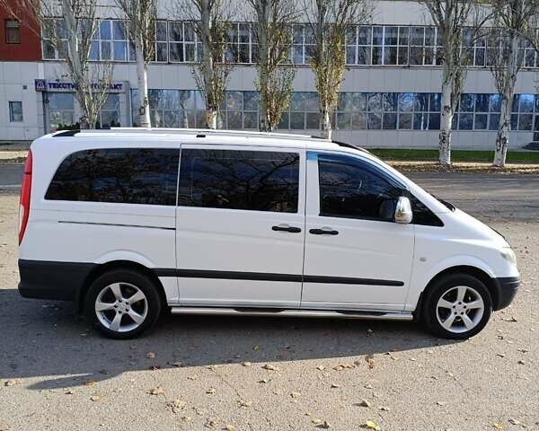 Белый Мерседес Вито, объемом двигателя 2.15 л и пробегом 337 тыс. км за 10600 $, фото 5 на Automoto.ua