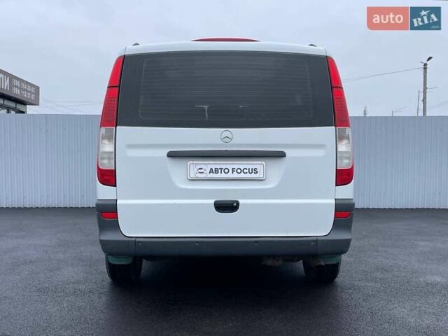 Белый Мерседес Вито, объемом двигателя 2.14 л и пробегом 258 тыс. км за 12990 $, фото 7 на Automoto.ua