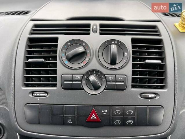 Белый Мерседес Вито, объемом двигателя 2.14 л и пробегом 258 тыс. км за 12990 $, фото 24 на Automoto.ua