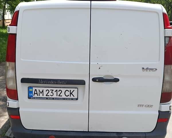 Белый Мерседес Вито, объемом двигателя 2.15 л и пробегом 421 тыс. км за 6100 $, фото 7 на Automoto.ua