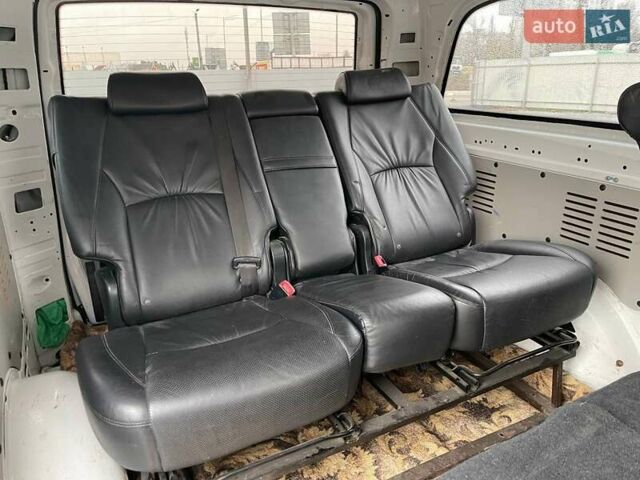 Белый Мерседес Вито, объемом двигателя 2.14 л и пробегом 258 тыс. км за 10990 $, фото 10 на Automoto.ua