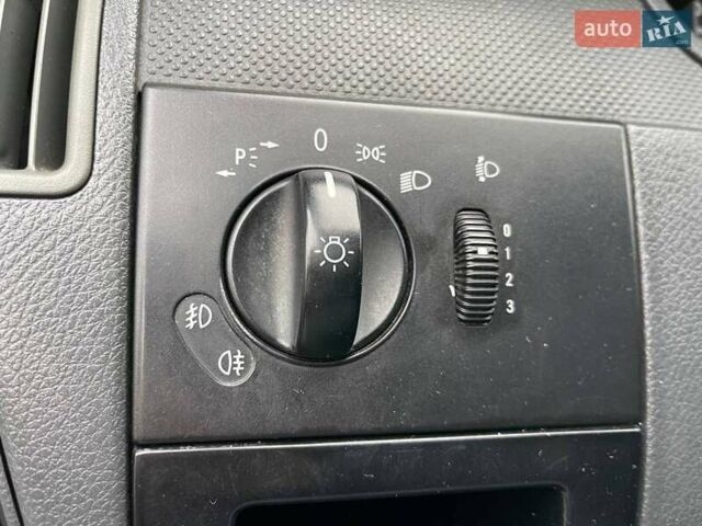 Белый Мерседес Вито, объемом двигателя 2.14 л и пробегом 258 тыс. км за 10990 $, фото 18 на Automoto.ua