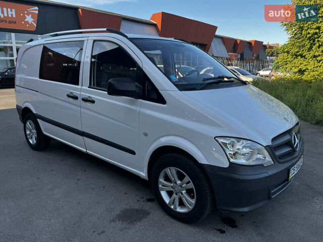 Білий Мерседес Віто, об'ємом двигуна 2.14 л та пробігом 394 тис. км за 12500 $, фото 4 на Automoto.ua