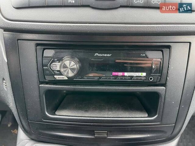 Белый Мерседес Вито, объемом двигателя 2.14 л и пробегом 258 тыс. км за 12990 $, фото 47 на Automoto.ua