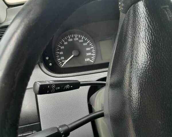 Білий Мерседес Віто, об'ємом двигуна 2.15 л та пробігом 242 тис. км за 10500 $, фото 11 на Automoto.ua