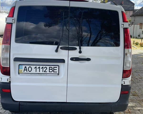 Белый Мерседес Вито, объемом двигателя 2.2 л и пробегом 340 тыс. км за 7300 $, фото 5 на Automoto.ua