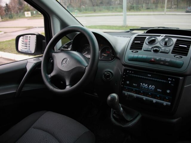 Белый Мерседес Вито, объемом двигателя 2.2 л и пробегом 528 тыс. км за 9900 $, фото 9 на Automoto.ua