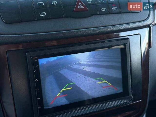 Белый Мерседес Вито, объемом двигателя 2.14 л и пробегом 200 тыс. км за 12000 $, фото 18 на Automoto.ua