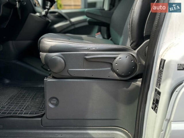 Белый Мерседес Вито, объемом двигателя 2.14 л и пробегом 331 тыс. км за 13600 $, фото 17 на Automoto.ua