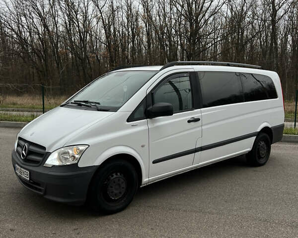 Белый Мерседес Вито, объемом двигателя 2.14 л и пробегом 317 тыс. км за 12500 $, фото 1 на Automoto.ua