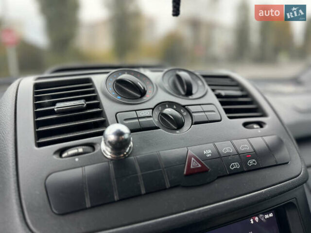 Белый Мерседес Вито, объемом двигателя 2.14 л и пробегом 292 тыс. км за 11750 $, фото 40 на Automoto.ua