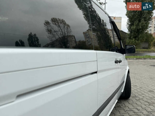 Белый Мерседес Вито, объемом двигателя 2.14 л и пробегом 292 тыс. км за 11750 $, фото 17 на Automoto.ua