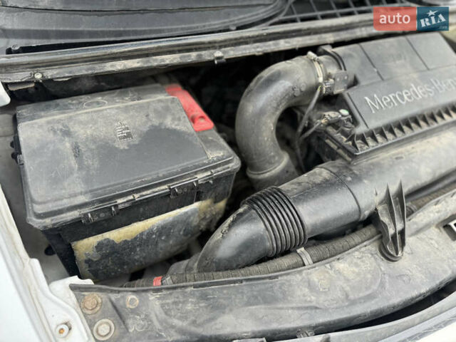 Белый Мерседес Вито, объемом двигателя 2.14 л и пробегом 292 тыс. км за 11750 $, фото 61 на Automoto.ua