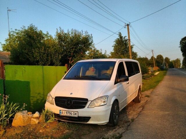 Белый Мерседес Вито, объемом двигателя 2.1 л и пробегом 294 тыс. км за 11000 $, фото 5 на Automoto.ua