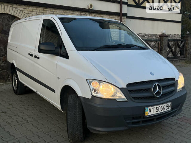 Белый Мерседес Вито, объемом двигателя 2.2 л и пробегом 220 тыс. км за 14500 $, фото 3 на Automoto.ua