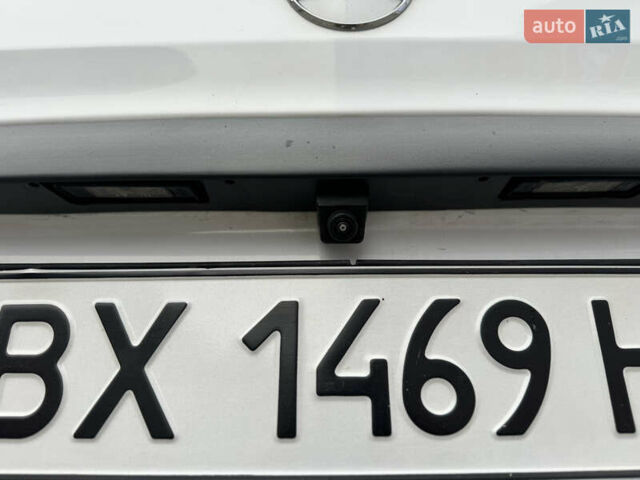 Белый Мерседес Вито, объемом двигателя 2.14 л и пробегом 292 тыс. км за 11750 $, фото 56 на Automoto.ua