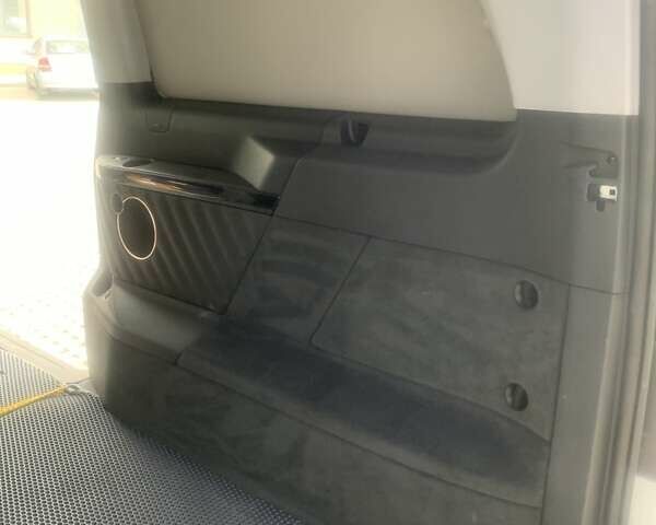 Белый Мерседес Вито, объемом двигателя 2.14 л и пробегом 430 тыс. км за 12000 $, фото 6 на Automoto.ua