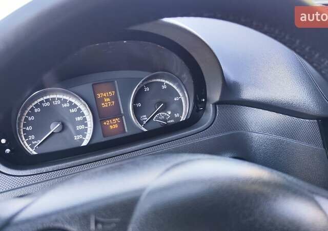 Білий Мерседес Віто, об'ємом двигуна 2.14 л та пробігом 374 тис. км за 9000 $, фото 35 на Automoto.ua