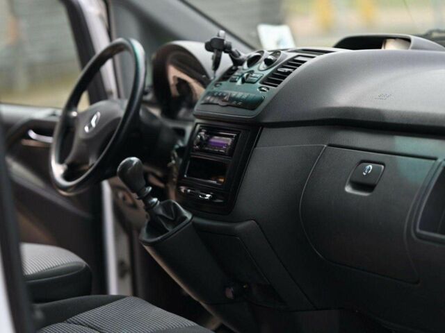 Мерседес Вито 2011 в Кременчуге на Automoto.ua Белый Мерседес Вито, объемом двигателя 2.2 л и пробегом 203 тыс. км за 8950 $, фото 4 на Automoto.ua