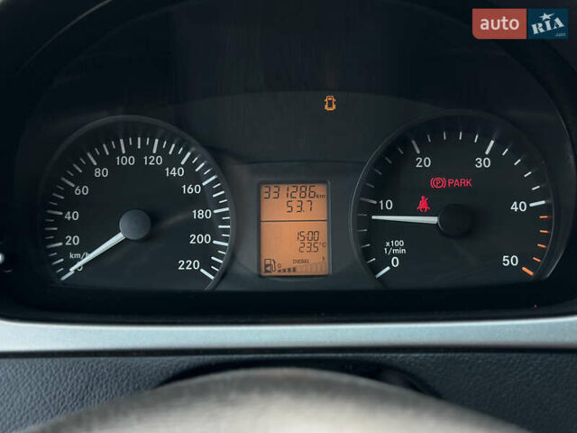 Белый Мерседес Вито, объемом двигателя 2.14 л и пробегом 331 тыс. км за 13600 $, фото 26 на Automoto.ua