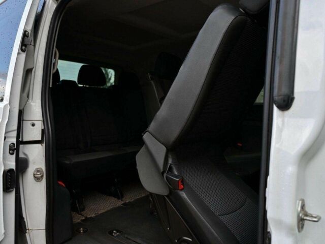 Мерседес Вито 2011 в Кременчуге на Automoto.ua Белый Мерседес Вито, объемом двигателя 2.2 л и пробегом 203 тыс. км за 8950 $, фото 1 на Automoto.ua