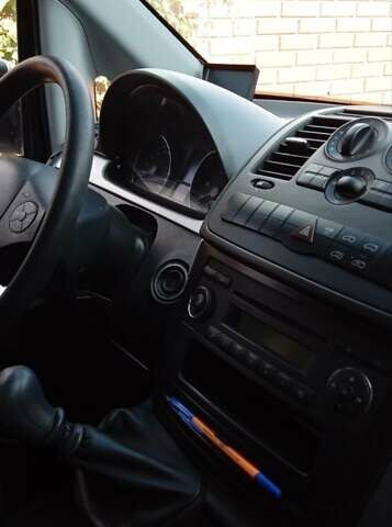 Мерседес Вито 2012 в Одессе на Automoto.ua Белый Мерседес Вито, объемом двигателя 2.14 л и пробегом 220 тыс. км за 12500 $, фото 4 на Automoto.ua