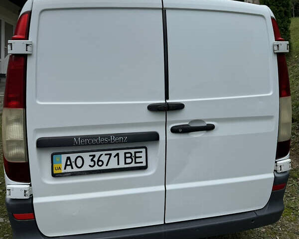 Мерседес Вито 2012 в Тячеве на Automoto.ua Белый Мерседес Вито, объемом двигателя 2.14 л и пробегом 172 тыс. км за 12500 $, фото 2 на Automoto.ua