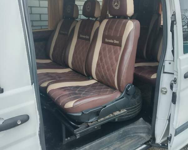 Белый Мерседес Вито, объемом двигателя 2.14 л и пробегом 329 тыс. км за 13500 $, фото 5 на Automoto.ua