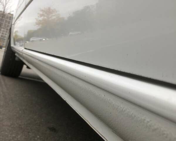 Белый Мерседес Вито, объемом двигателя 2.14 л и пробегом 290 тыс. км за 15200 $, фото 11 на Automoto.ua