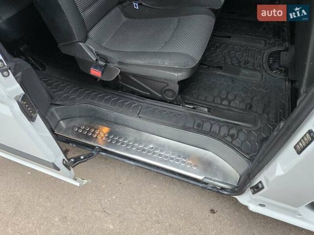 Білий Мерседес Віто, об'ємом двигуна 2.14 л та пробігом 201 тис. км за 18200 $, фото 22 на Automoto.ua