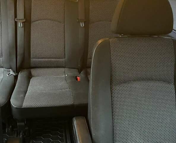 Білий Мерседес Віто, об'ємом двигуна 2.14 л та пробігом 201 тис. км за 18200 $, фото 23 на Automoto.ua