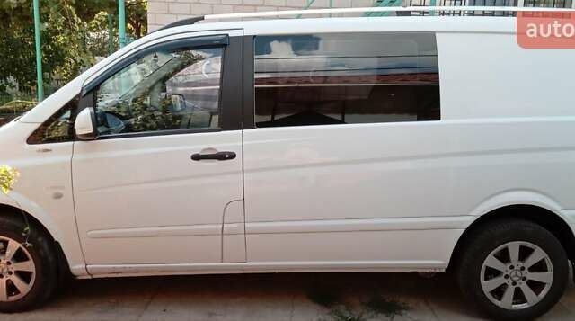Мерседес Вито 2012 в Одессе на Automoto.ua Белый Мерседес Вито, объемом двигателя 2.14 л и пробегом 220 тыс. км за 12500 $, фото 2 на Automoto.ua