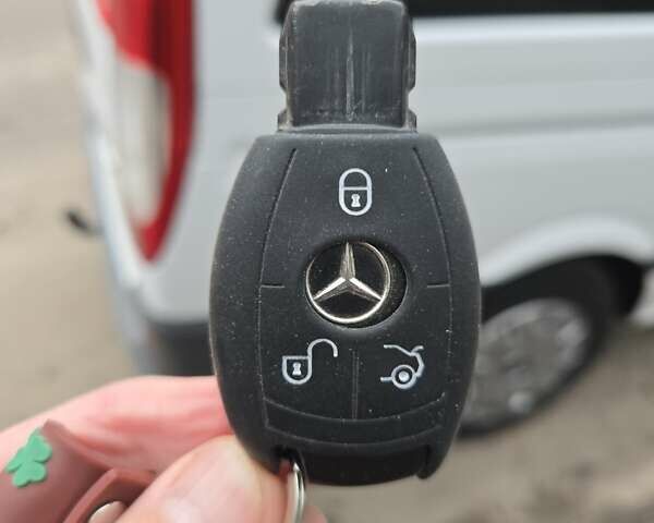 Білий Мерседес Віто, об'ємом двигуна 2.14 л та пробігом 201 тис. км за 18200 $, фото 31 на Automoto.ua