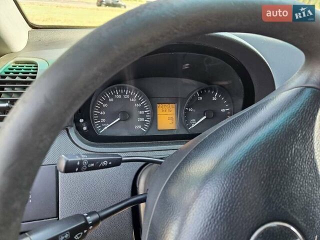 Білий Мерседес Віто, об'ємом двигуна 2.2 л та пробігом 230 тис. км за 9899 $, фото 6 на Automoto.ua