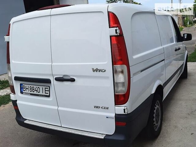 Белый Мерседес Вито, объемом двигателя 2.1 л и пробегом 270 тыс. км за 8800 $, фото 6 на Automoto.ua
