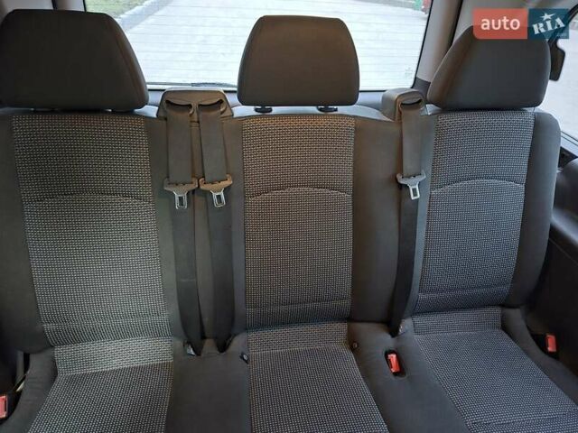 Білий Мерседес Віто, об'ємом двигуна 2.14 л та пробігом 201 тис. км за 18200 $, фото 25 на Automoto.ua