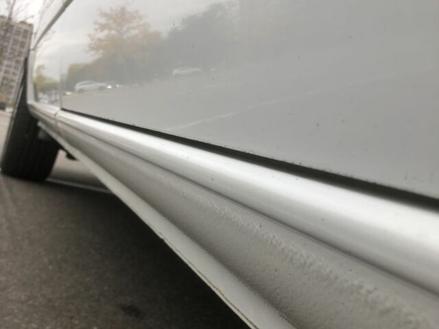 Белый Мерседес Вито, объемом двигателя 2.1 л и пробегом 290 тыс. км за 15200 $, фото 3 на Automoto.ua