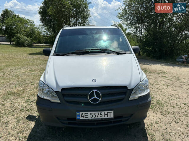 Белый Мерседес Вито, объемом двигателя 2.2 л и пробегом 216 тыс. км за 16800 $, фото 4 на Automoto.ua