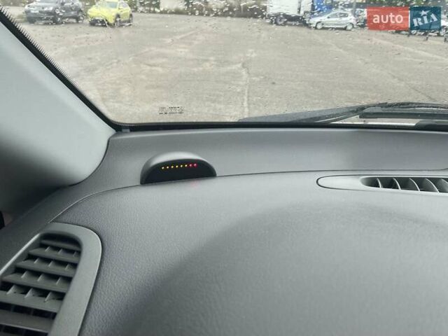 Белый Мерседес Вито, объемом двигателя 2.14 л и пробегом 353 тыс. км за 13700 $, фото 23 на Automoto.ua