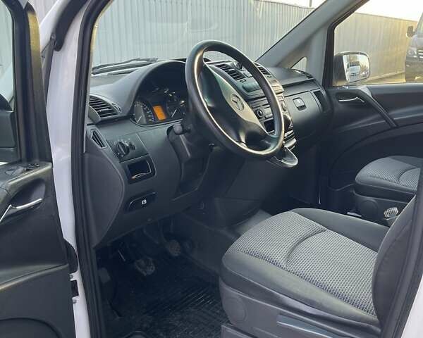 Білий Мерседес Віто, об'ємом двигуна 2.1 л та пробігом 295 тис. км за 16500 $, фото 4 на Automoto.ua