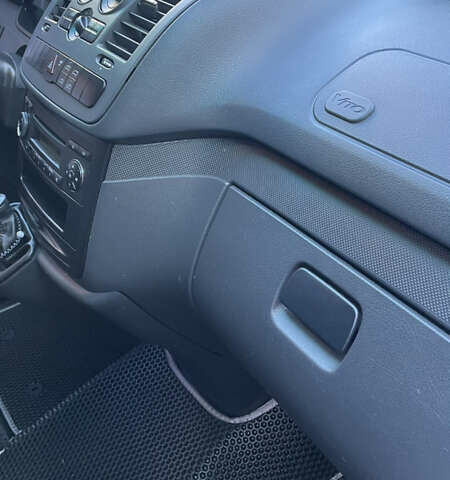 Белый Мерседес Вито, объемом двигателя 2.14 л и пробегом 310 тыс. км за 12500 $, фото 21 на Automoto.ua